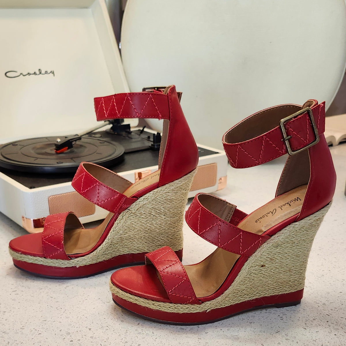 Red Wedges