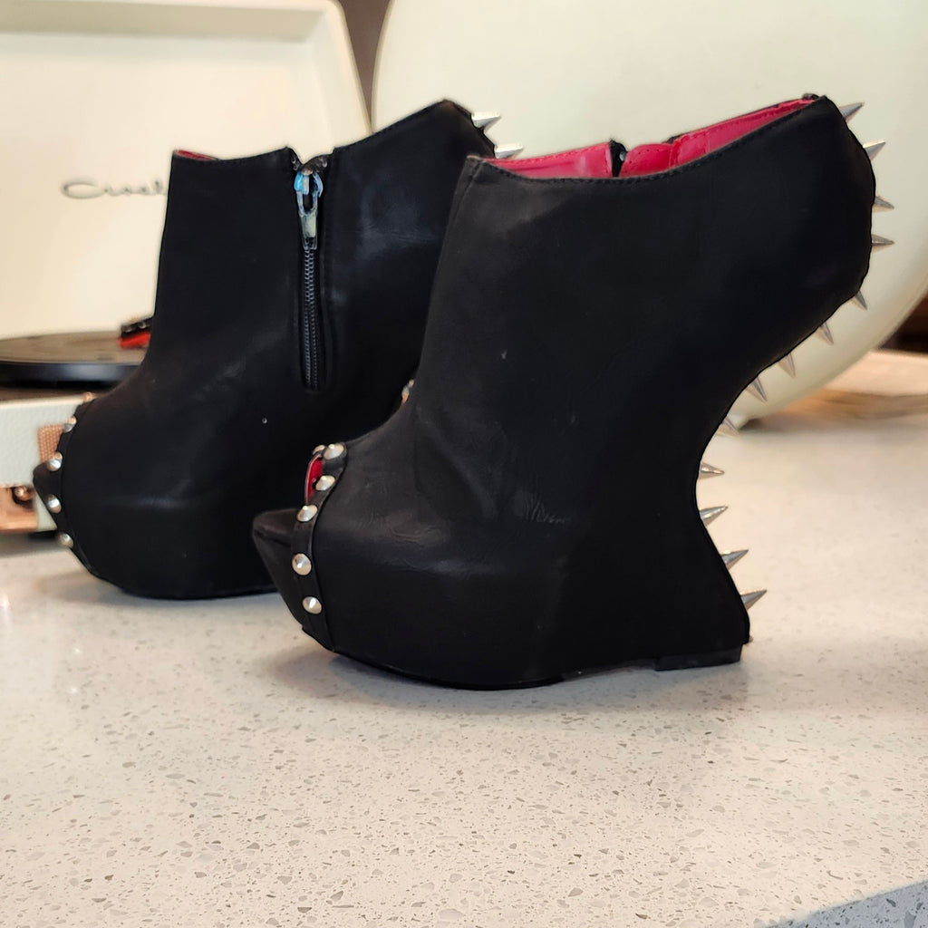 Black Dragon Heels
