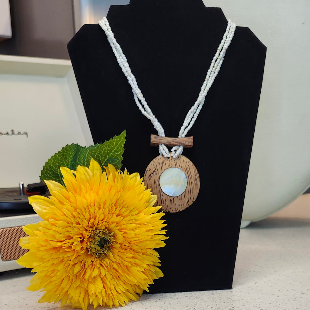 Rounded Necklace w/Beads